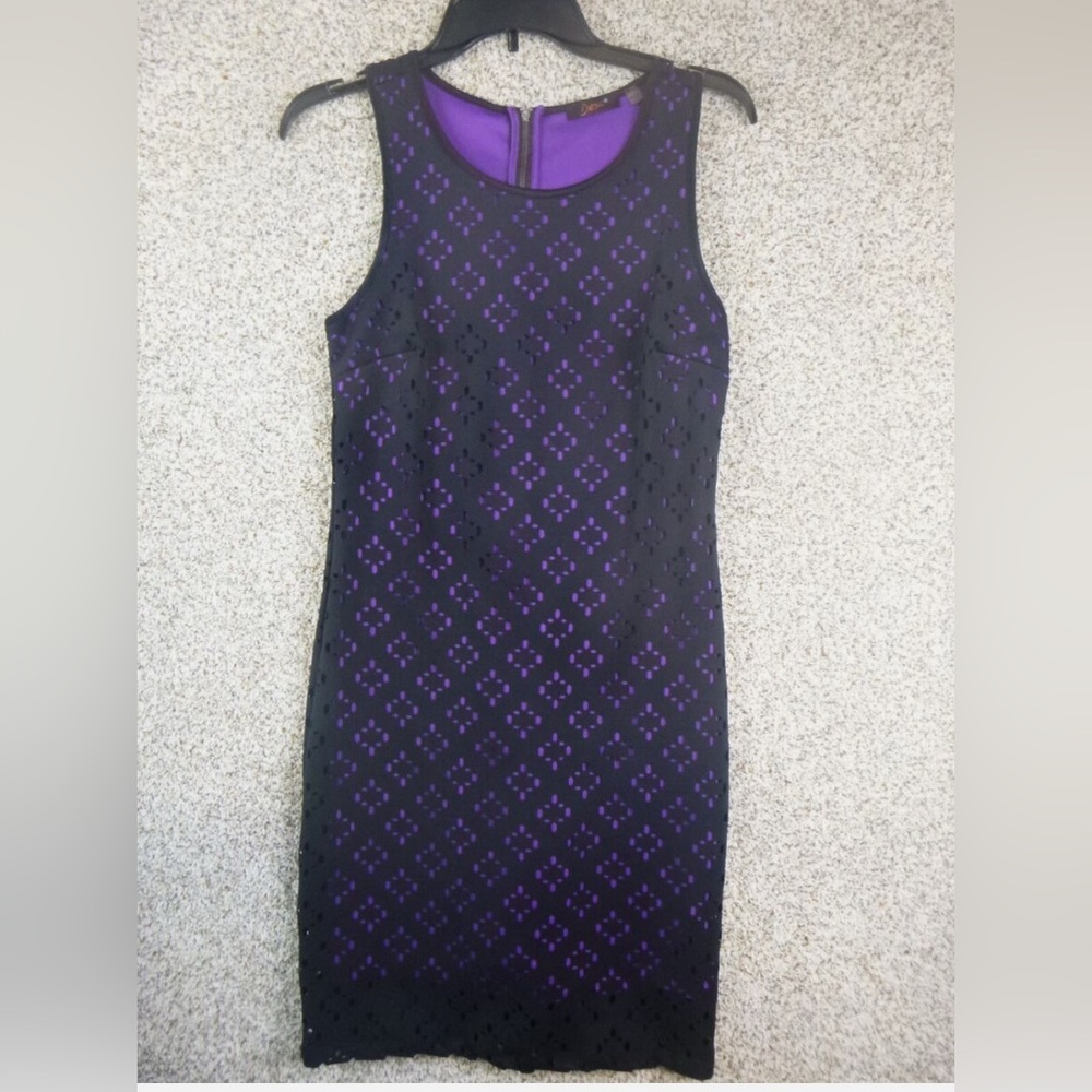 DEX Ladies Black / Purple Laser Cut Dress
Size large